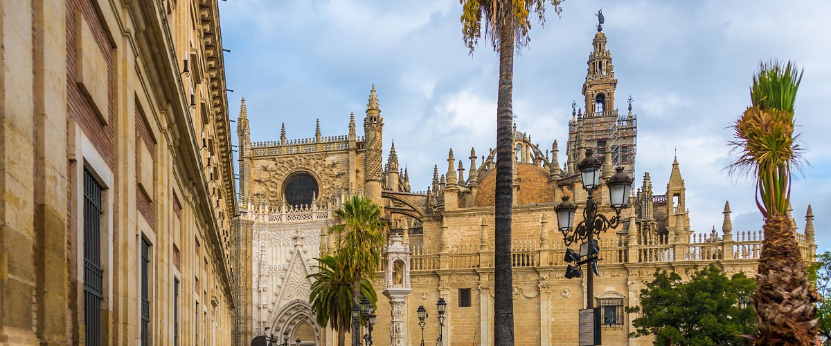 TODO SOBRE LA CATEDRAL DE SEVILLA Y Giralda · Qué Ver · Horarios